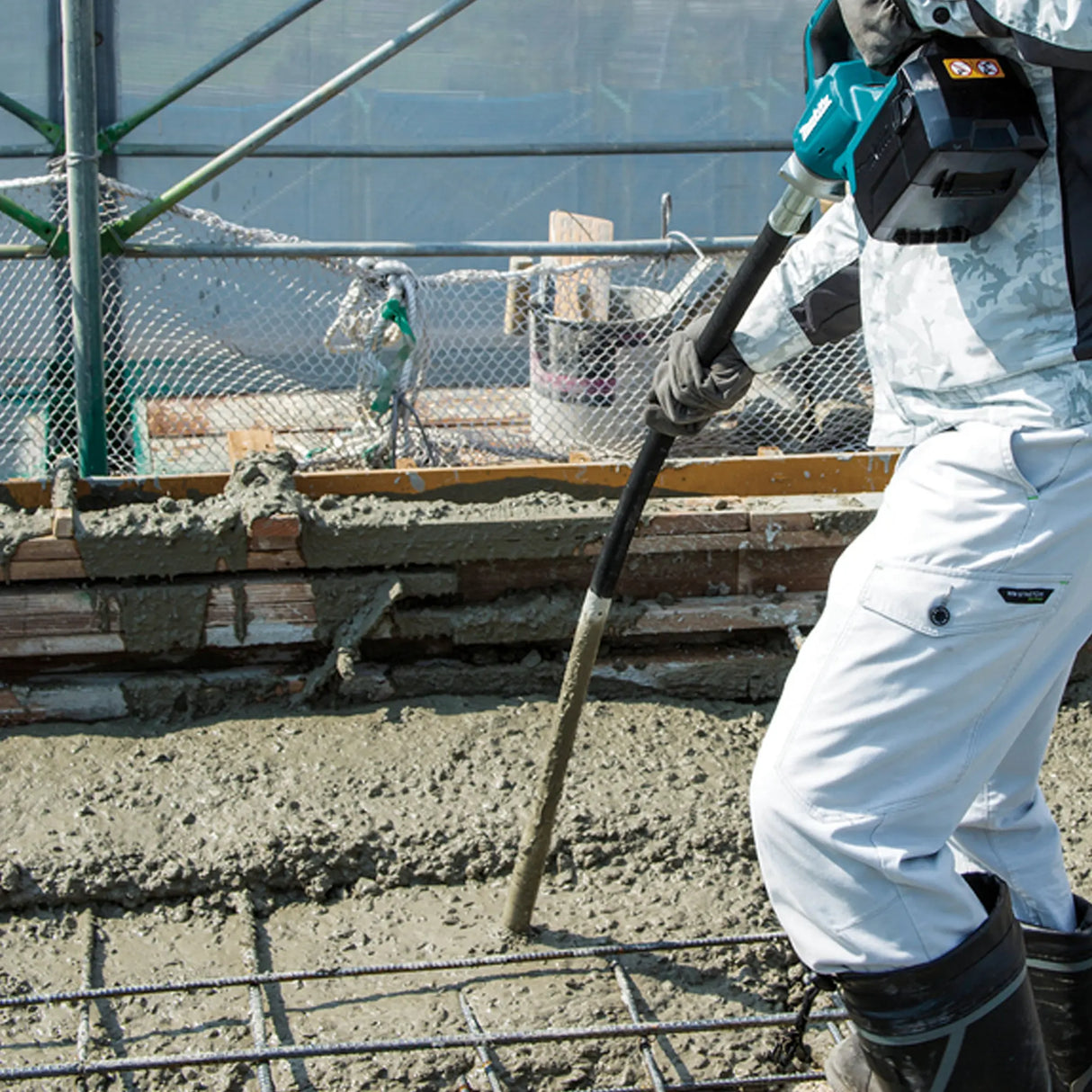 Vibratore per calcestruzzo Makita VR004GZ 40V