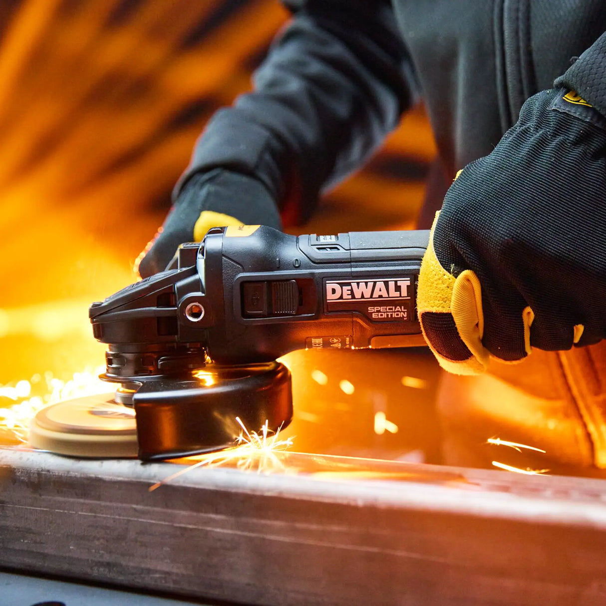 Smerigliatrice Dewalt McLaren DCG45MP2T-QW 18V 5Ah