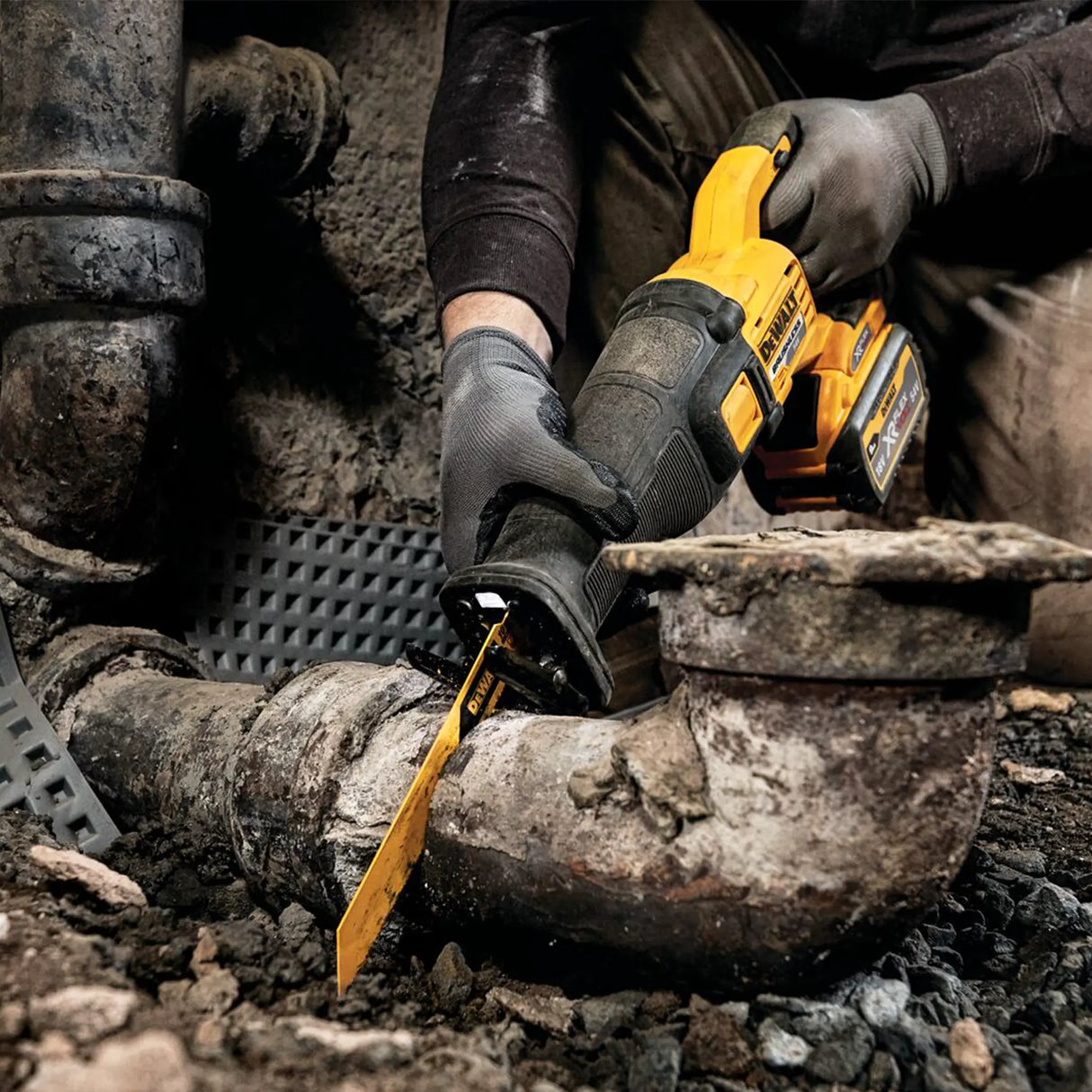 Sega Dewalt DCS389T2-QW 54V 6Ah