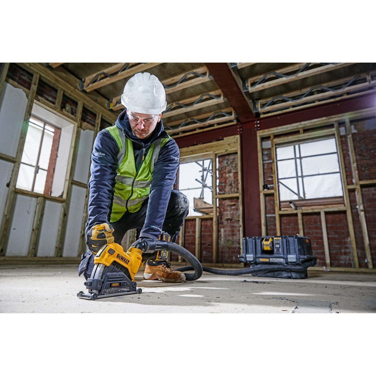 DWE46225-XJ - Osłona tnąca Dewalt DWE46225-XJ do szlifierki kątowej 125 mm - Zdjęcie 8