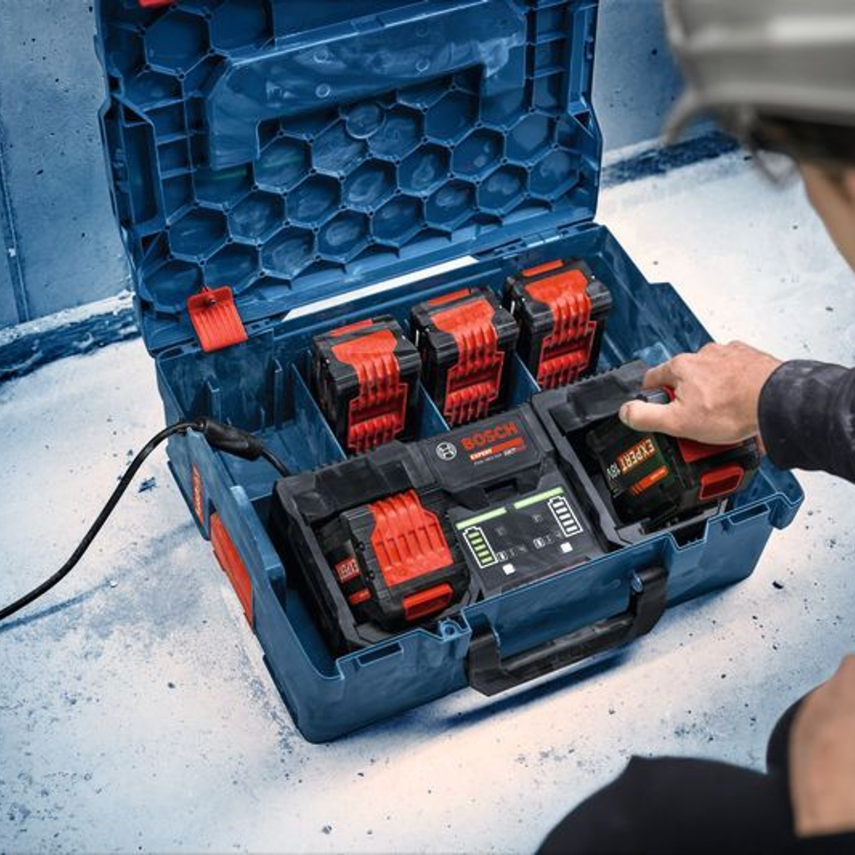 1600A02YG5 - Ładowarka akumulatorów Bosch Professional EXAL18V2-320 18 V - Zdjęcie 19