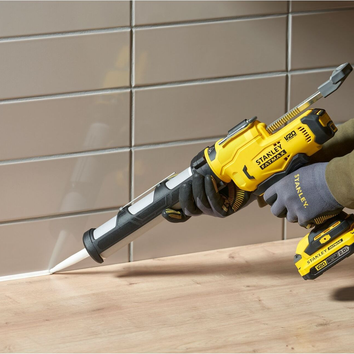 SFMCE600B-XJ - Pistolet do uszczelniania Stanley FatMax SFMCE600B-XJ 18 V - Zdjęcie 3