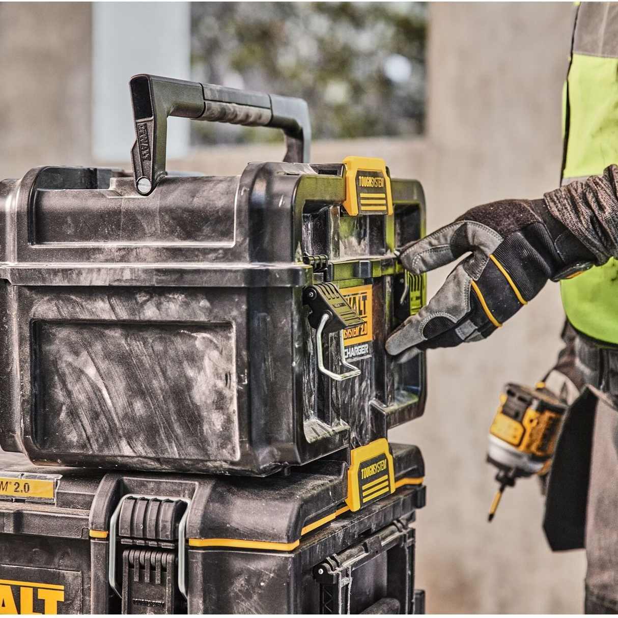 DWST83471-QW – Podwójna ładowarka akumulatorów Dewalt DWST83471-QW ToughSystem 2.0 – Zdjęcie 12