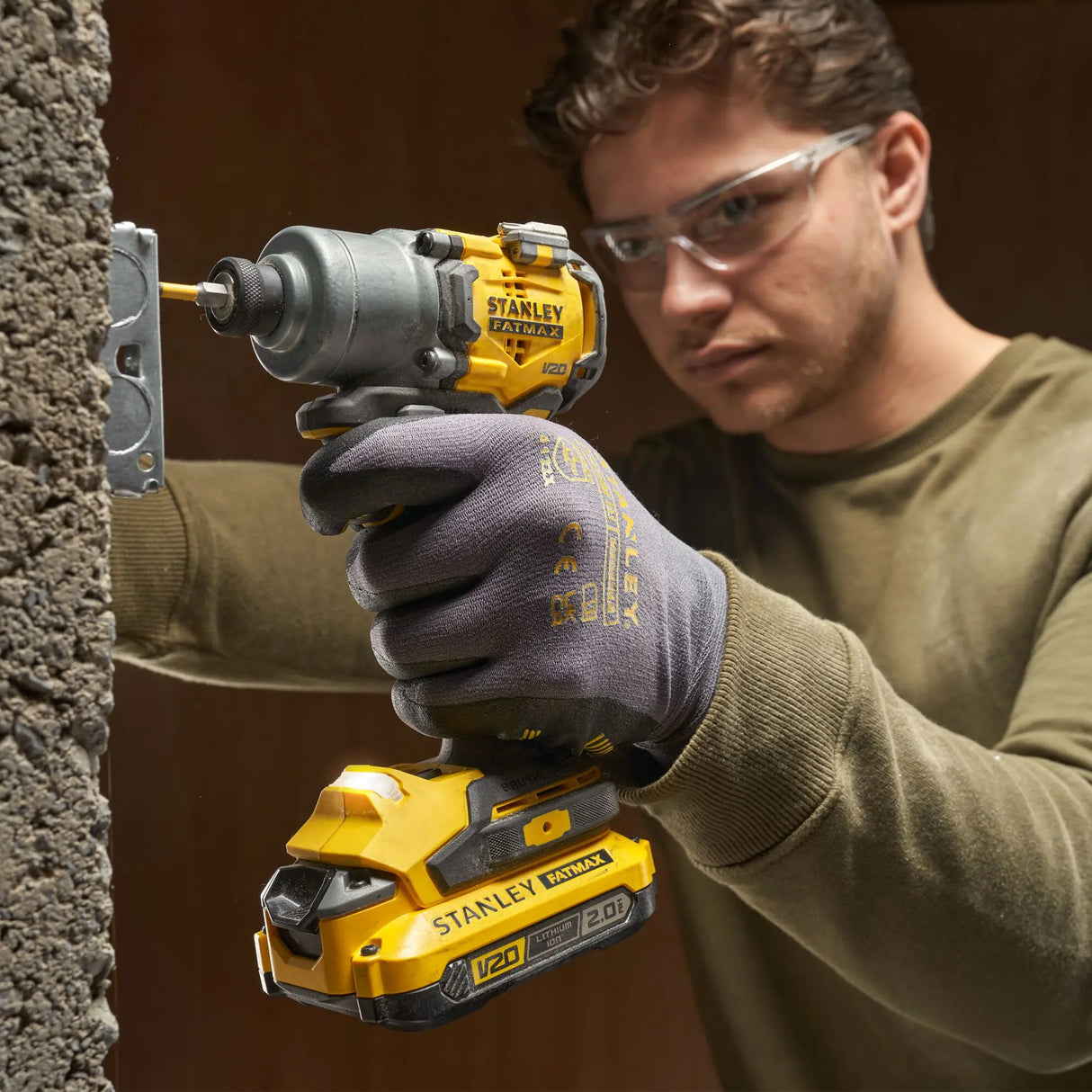 Avvitatore a impulsi Stanley SFMCF830D2K-QW 18V 2Ah