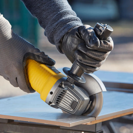 Szlifierka kątowa Stanley FMEG210-QS 850W