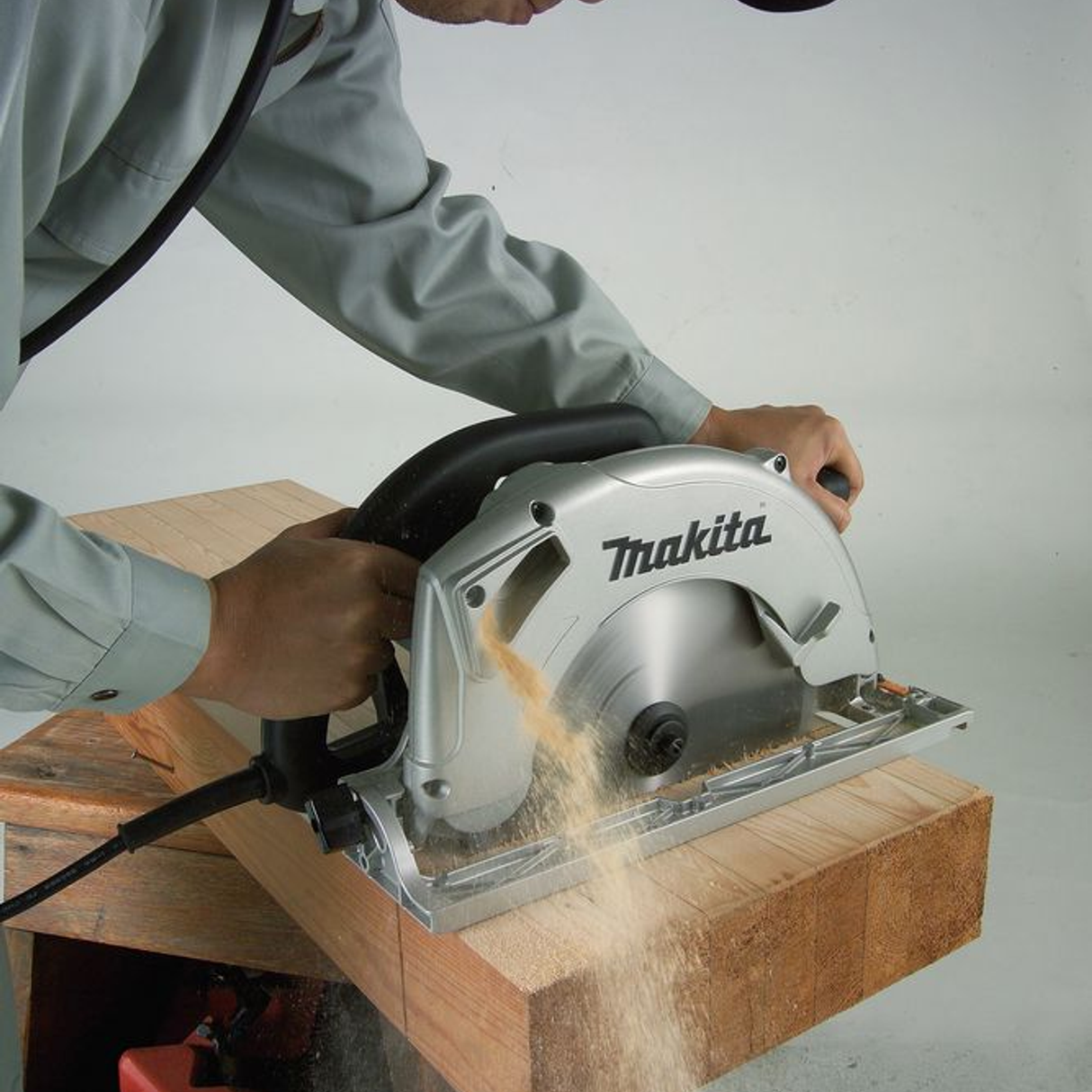 5104S - Pilarka tarczowa Makita 5104S 2100W - Zdjęcie 4